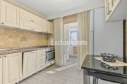 Central-Eremia, ap. 3 camere, 2 băi + boxă,proaspăt zugrăvit, et.2 - 7