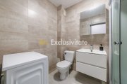 Garsonieră modernă la etajul 1 într-un bloc din 2021 - 7