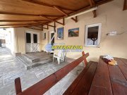 Casa cu 3 camere  in Cetate la asfalt cu 1176 mp Teren