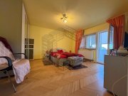Apartament cu o cameră, decomandat, centrală, etaj intermediar