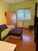 Apartament cu 3 camere,decomandat,etaj intermediar,de vânzare,Soarelui