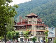 Apartament 3 camere, Bd. Carol I, vizavi de Hotel Montana, centrul Sinaiei