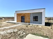 Casa 3 dormitoare-2 bai-Living si bucatarie-Damila-Selgros