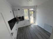 Casa 3 dormitoare-3 bai-Bariera Valcii-Moderna-toate utilitatile - 9