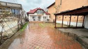 Vila-in-zona-Parcului-Nicolae-Romanescu-curte-mare-doua-constructii
