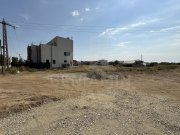 435mp-Damila-In spate la vama-Intravilan-Utilitati-Str Ficusului