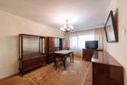 Apartament luminos cu 3 camere și balcon – Exercițiu