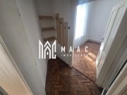 Apartament la casa cu 3 camere si curte Strada Bucegi - 8