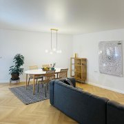 Casă parter, luminoasă, – vizavi de Spitalul Județean-369.000 EURO neg