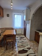 Închiriez apartament cu 3camere - 10
