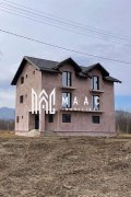 Casa de închiriat | 9 camere  | 260mp utili | Sacel