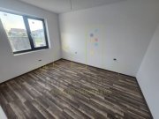 Duplex. Mosnita veche. 350 mp Teren. 4 Camere - 6