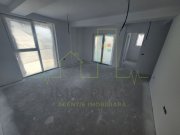 3 Camere. Lipovei. Bloc nou. Et. 1. Bucatarie separata. 2 Bai - 10