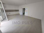 Decomandat. Model mare. Asfalt. Loc de parcare. - 2