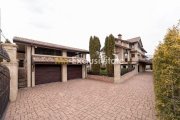 Vila impunătoare in stil italian - Ștefănești, Argeș - 4