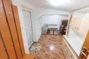 Casă cu 5 camere, complet renovată cu teren 920 mp în Tecuci - 8