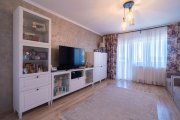 Apartament 5 camere Vlaicu – Renovat, 2 băi, centrală proprie