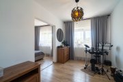 Apartament 5 camere Vlaicu – Renovat, 2 băi, centrală proprie - 9