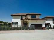 Casa 8 Camere- 3 Bai-316 MPU- Teren 581MP-Selimbar