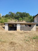 Teren intravilan Turcesti (Pitesti) - 1083 mp, demisol executat