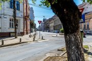 Apartament cu 4 camere si terasa si curte proprie, langa primarie - 10