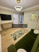 Apartament de vanzare 3 camere decomanda, balcon, parcare