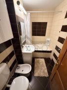 Apartament de inchiriat 3 camere, 2 bai. -situat pe strada Livezeni - 5