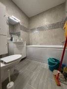 Apartament 3 camere, 2 bai, balcon, etaj intermediar, parcare - 9