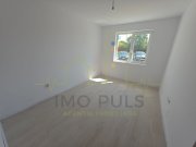 Apartament la parter cu balcon. Bucatarie separata. Loc de parcare - 8