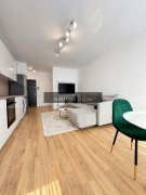 Apartament 2 camere, balcon, etaj intermediar, garaj, zona Eroilor