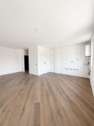 Apartament 3 camere, 2 bai, 71 mp, etaj intermediar, balcon, garaj.