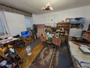 Apartament cu curte in CF. Lunei. Aproape de mijloace de transport.