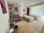 Apartament cu 2 camere, decomandat, etajul 3, complet renovat, ideal pentru locuit sau investiție, 