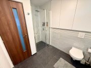 Apartament cu 2 camere, decomandat, etajul 3, complet renovat, ideal pentru locuit sau investiție,  - 5