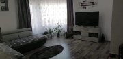 Închiriez apartament 2 camere + loc de parcare - 6