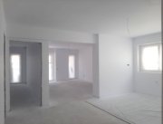Apartament 3 camere 82 mp + 2 terase de 24 mp zona rezidentiala aerisita - 2
