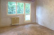 3 Camere în Astra Etaj 1 Vedere Liberă Necesită Renovare