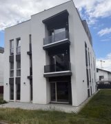 Locuiești la doi pași de Coresi Dar vezi orașul din alt unghi