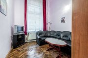Apartament ultracentral cu 3 camere plus un bonus Comision 0 - 6