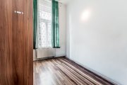 Apartament ultracentral cu 3 camere plus un bonus Comision 0 - 10