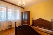 Apartament 3 camere - etaj 3 - bvd. Revolutiei - COMISION 0 - 2