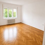 Apartament spațios cu 3 camere, 87 mp utili, 2 garaje, etaj 1 la casă - 2