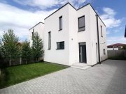 Casă modernă P+1 | 4 camere | 108 mp utili | teren 272 mp | Moșnița No