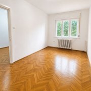 Apartament spațios cu 3 camere, 87 mp utili, 2 garaje, etaj 1 la casă - 9