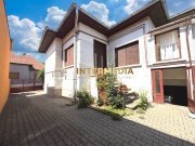 Sebeș Centru – Casă cu suflet 7 Camere 700 mp Teren 2 Garaje Curte Gradină - 3