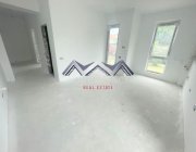 Apartament 2 camere + curte 110 mp Otopeni central