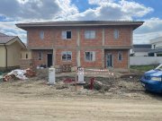 Duplex cu 4 camere, 129,52 mp utili și teren generos – Giarmata Vii