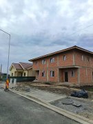 Jumătate de duplex cu interior la gri de vânzare în Giarmata Vii