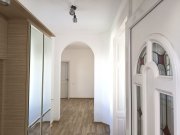 De închiriat: vilă renovată, Mihai Eminescu. 1 000 E/lună. Comision 0 - 7