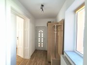 De închiriat: vilă renovată, Mihai Eminescu. 1 000 E/lună. Comision 0 - 8
